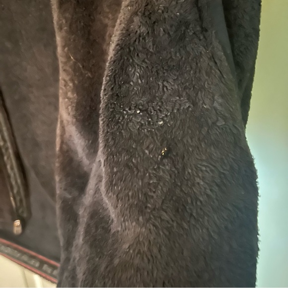 North Face fuzzy black jacket size XL. - Picture 9 of 9